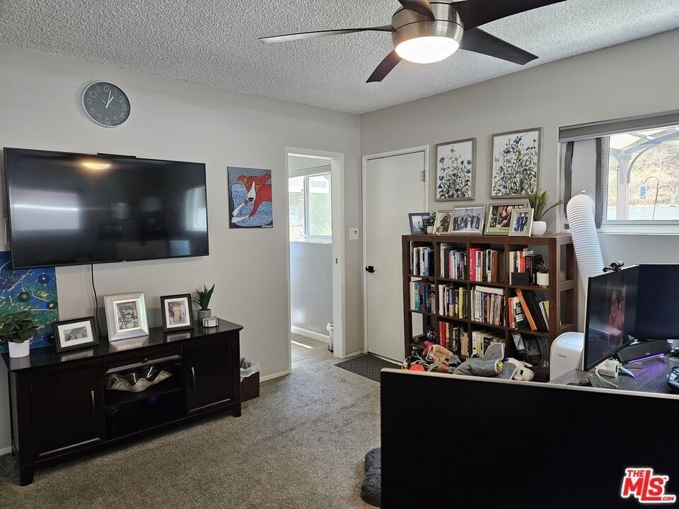 5652 Glenford Street - Photo 48