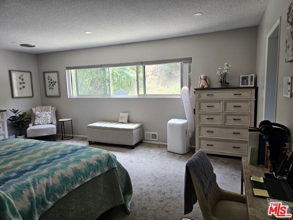 5652 Glenford Street - Photo 34