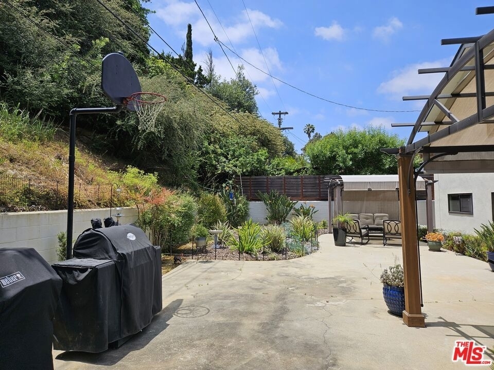 5652 Glenford Street - Photo 52