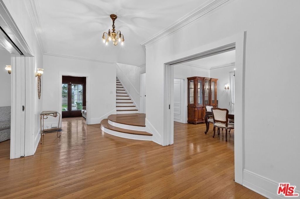 2215 W 21st Street - Photo 6