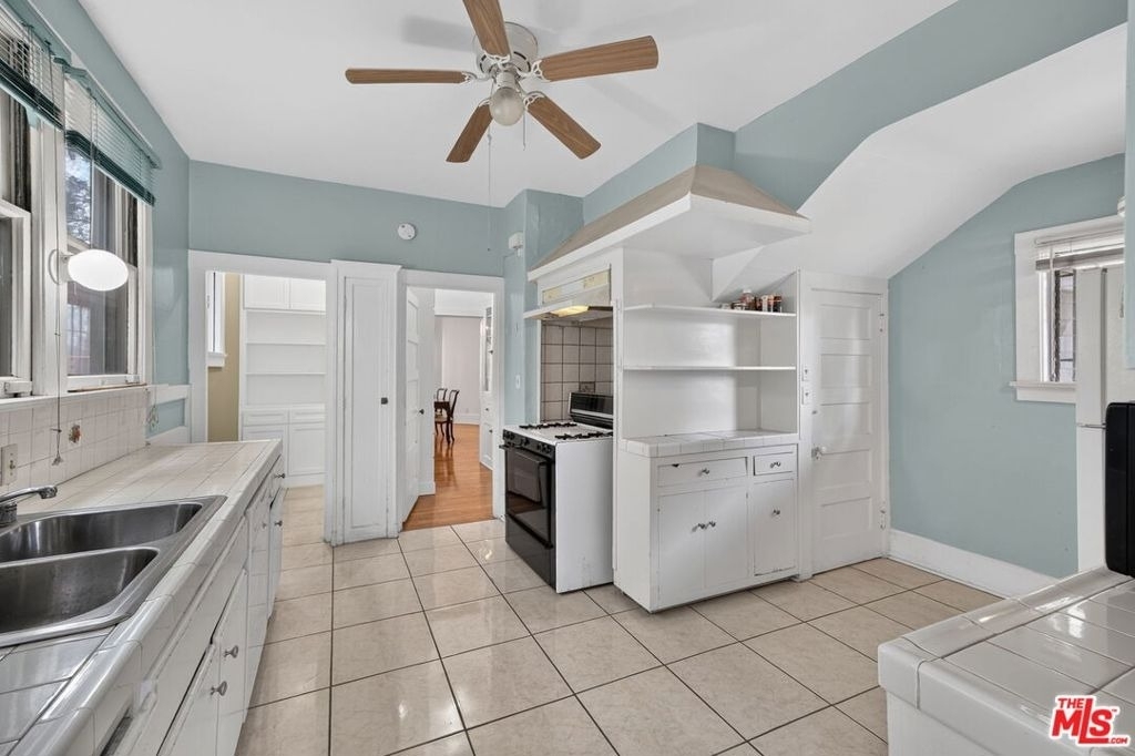 2215 W 21st Street - Photo 25