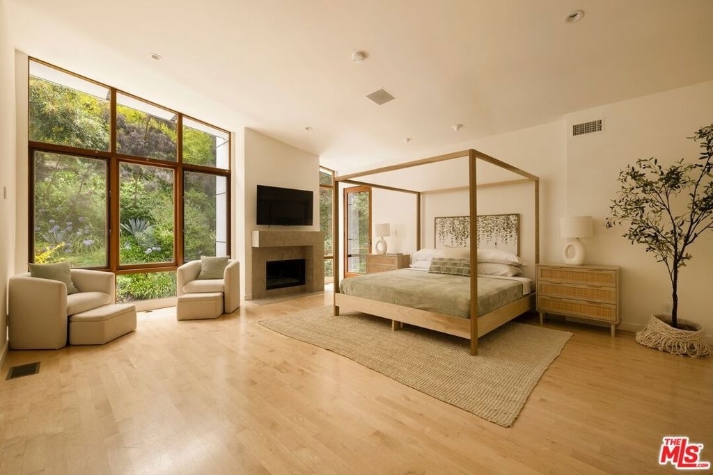 3600 Mandeville Canyon Road - Photo 8