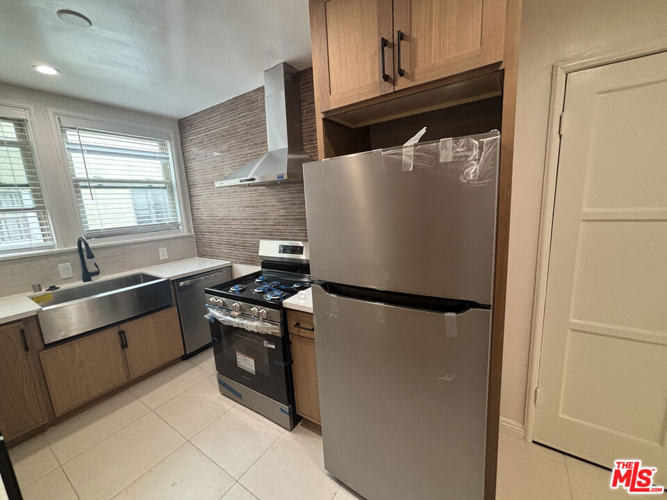 947 S Bedford Street - Photo 10