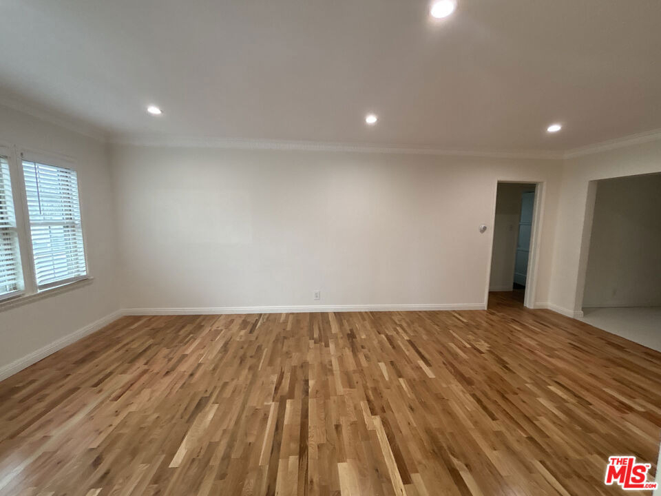 947 S Bedford Street - Photo 1