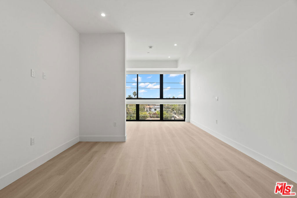 1808 Lincoln Boulevard - Photo 5