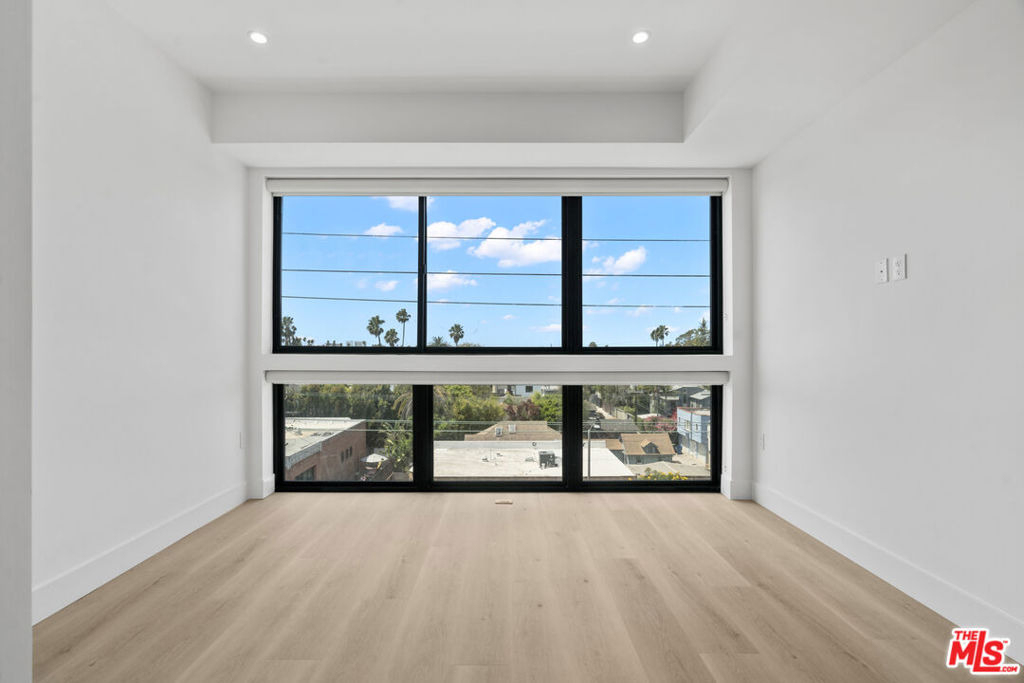 1808 Lincoln Boulevard - Photo 1