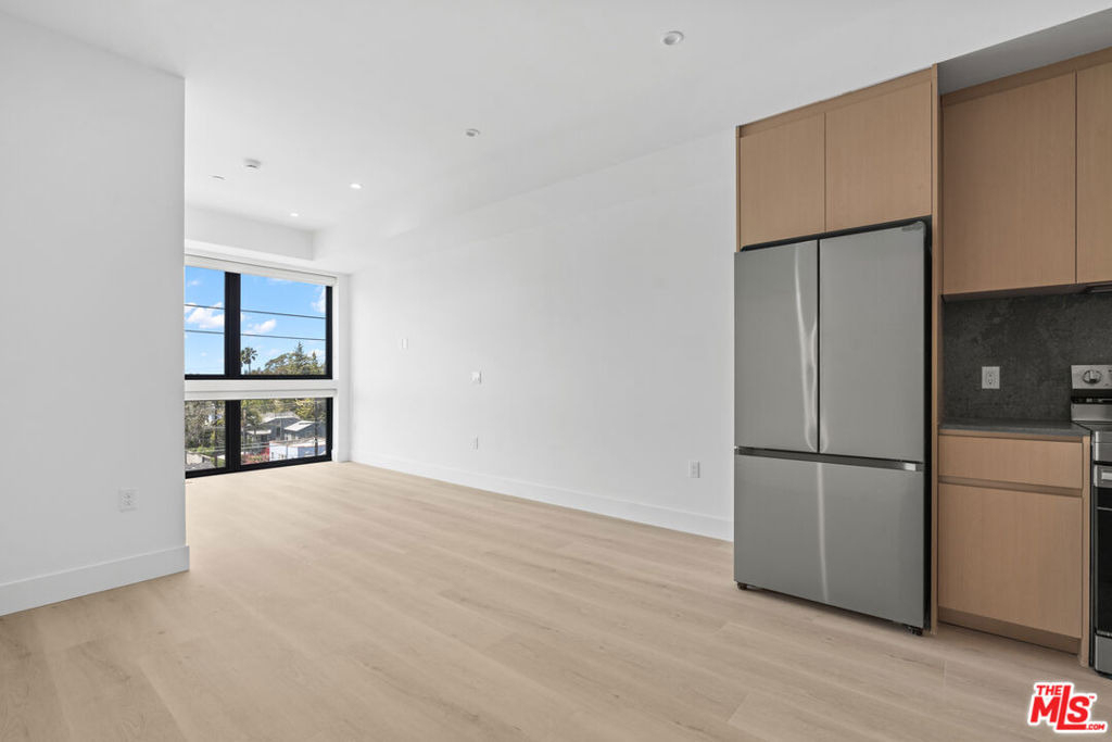 1808 Lincoln Boulevard - Photo 4