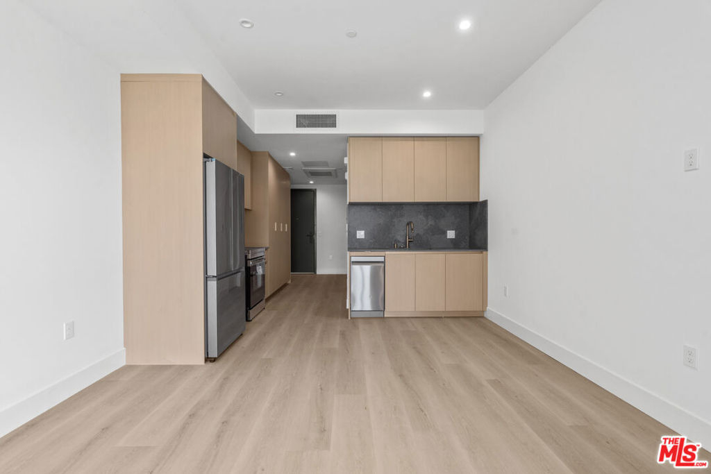 1808 Lincoln Boulevard - Photo 8