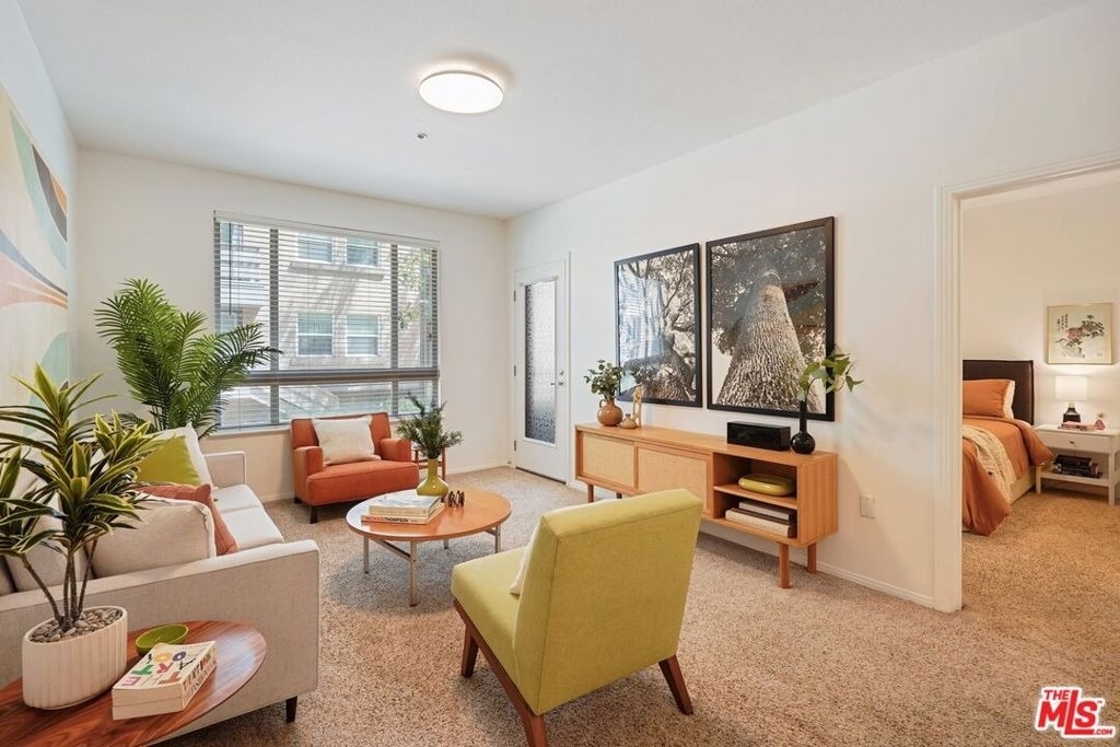 100 S Alameda Street - Photo 0