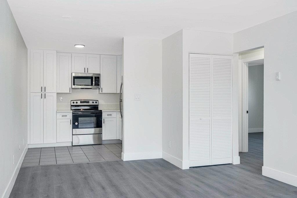 1642 C Ave - Photo 4