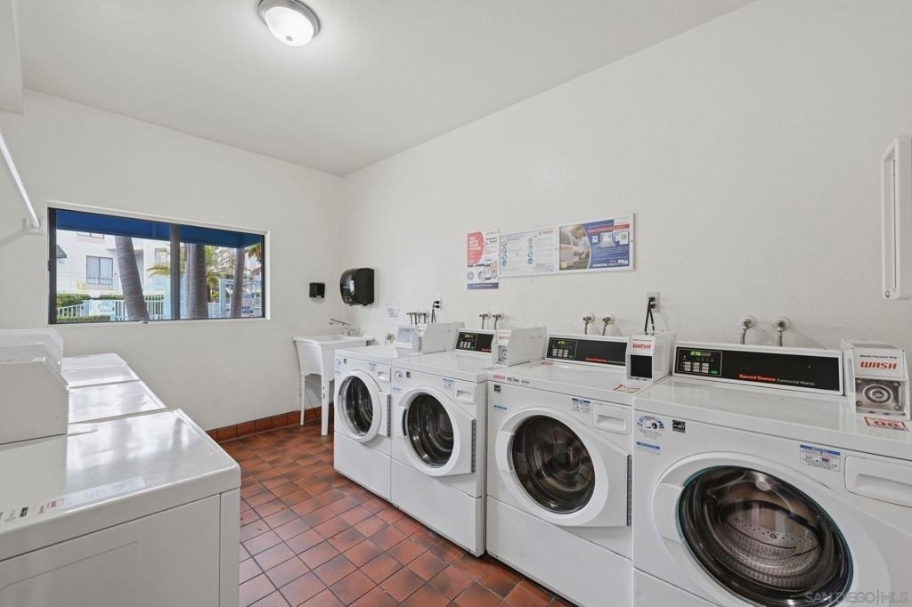 8320 Regents Rd. - Photo 29