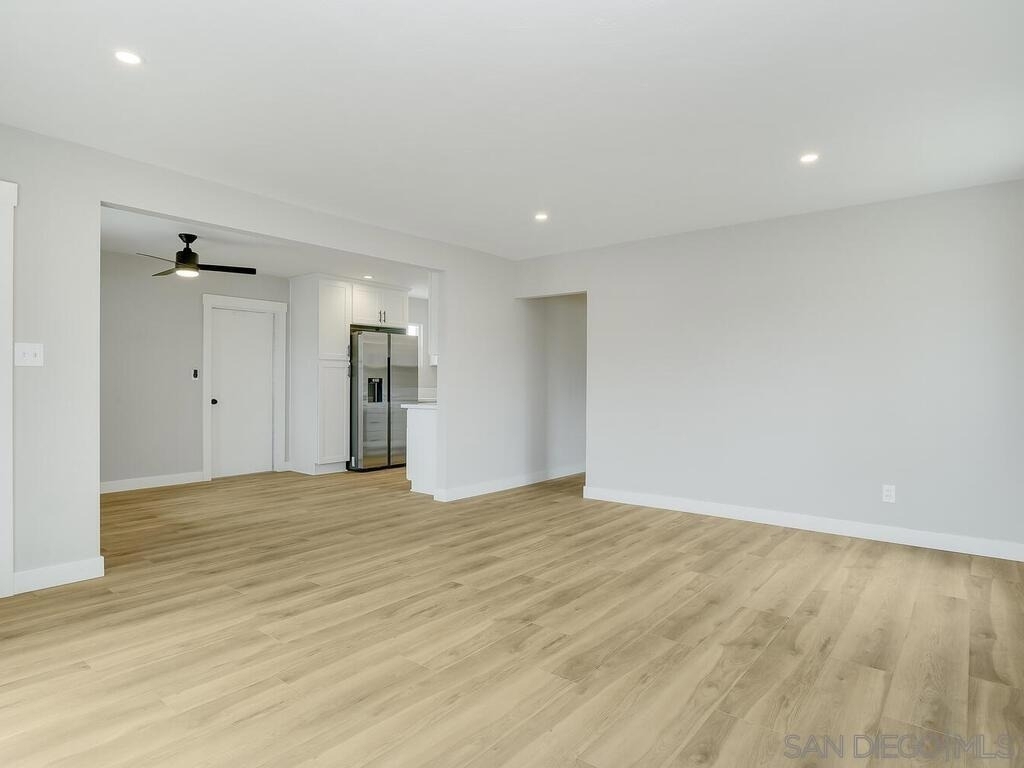 650 Colorado Ave - Photo 2