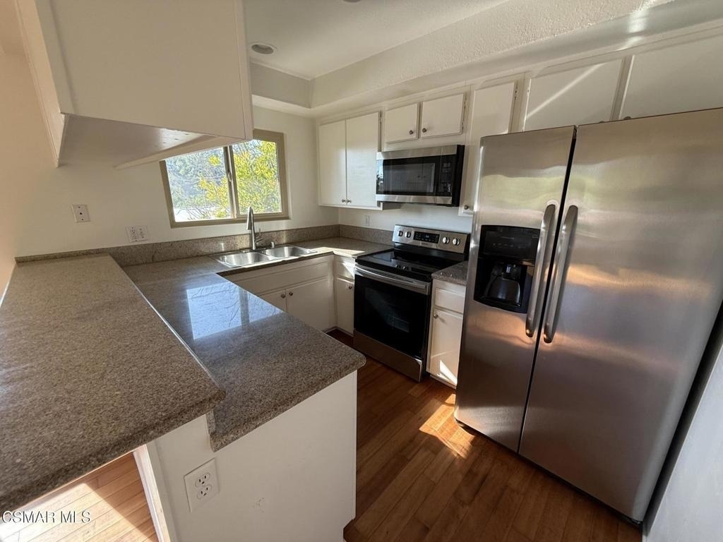 460 Arbor Lane Court - Photo 3