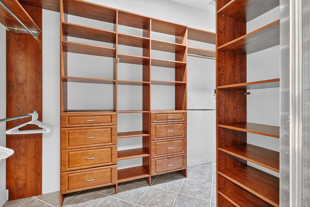 83 N Kavenish Drive - Photo 18