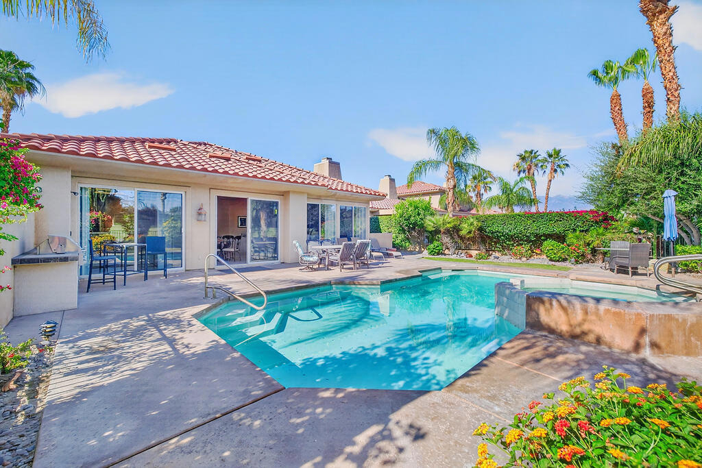 83 N Kavenish Drive - Photo 0