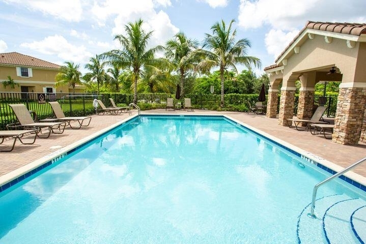 10426 Wellington Parc Drive - Photo 19