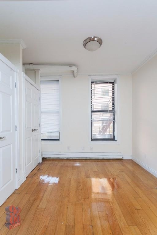 East 10th Street - Photo 3