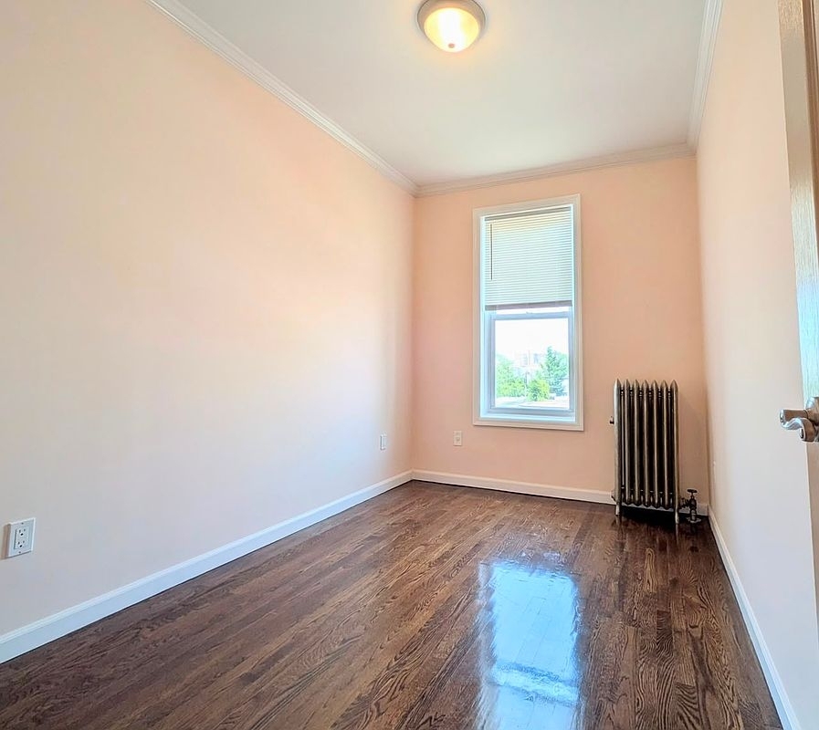 6th Avenue - Photo 3