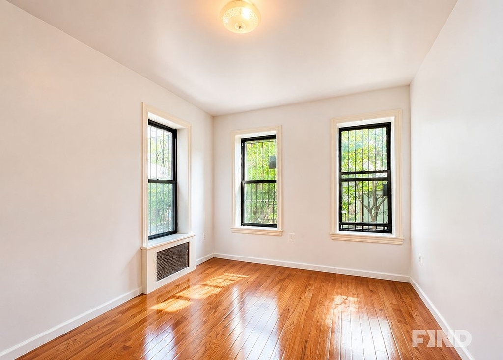 41st Street - Photo 0