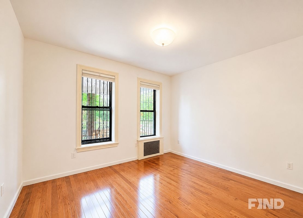 41st Street - Photo 1