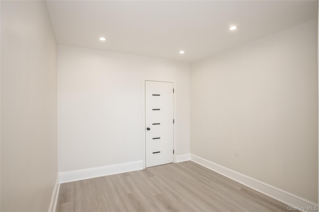 67-17 Myrtle Avenue - Photo 9