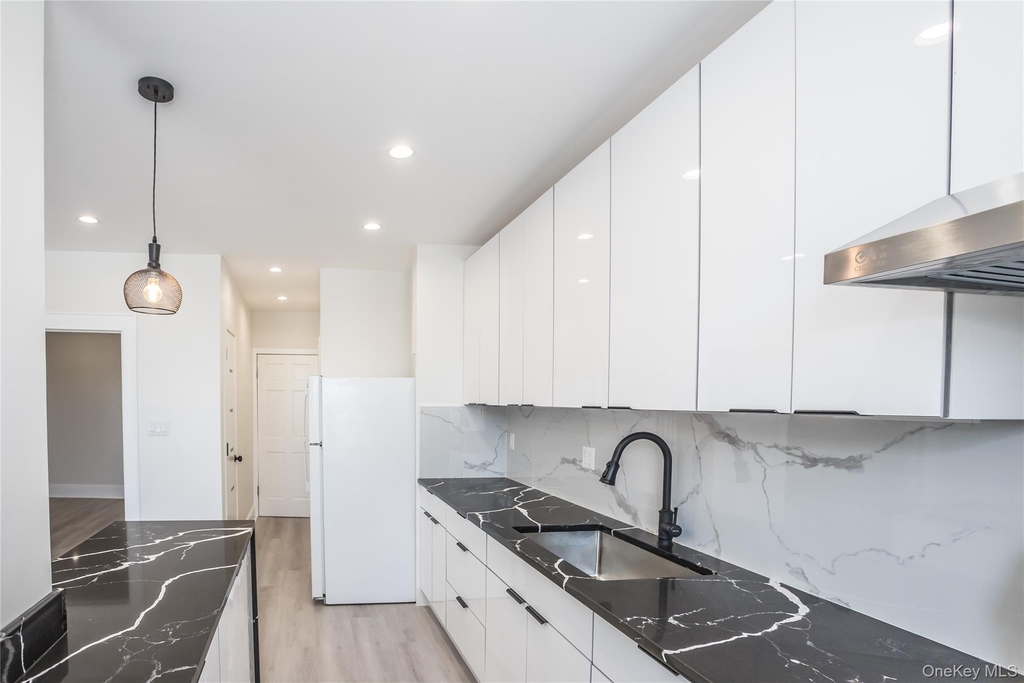 67-17 Myrtle Avenue - Photo 6