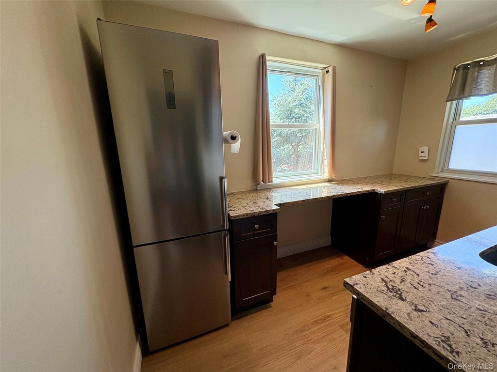 260-25 73rd Avenue - Photo 5