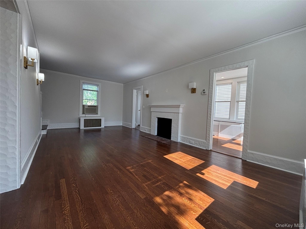 23 Perry Avenue - Photo 5