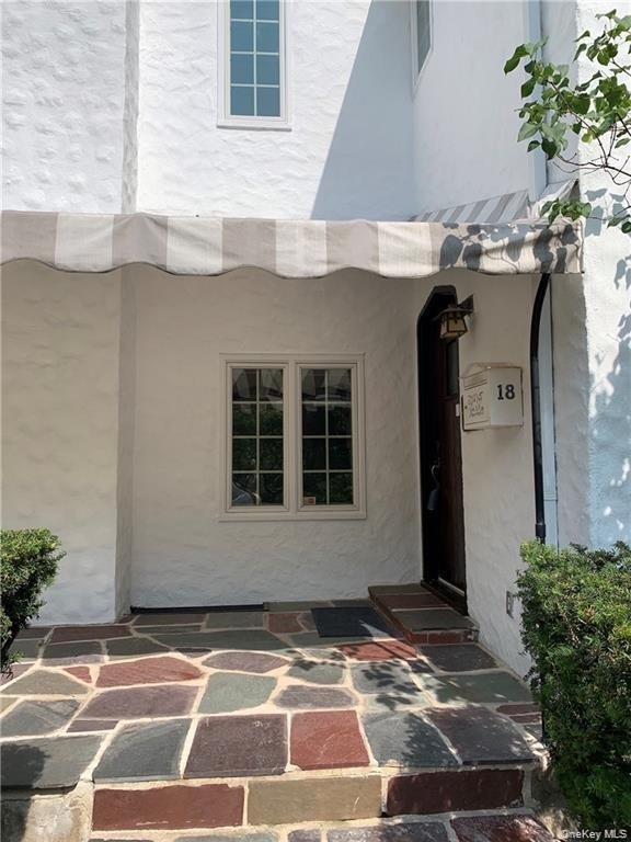 18 Chestnut Avenue - Photo 1