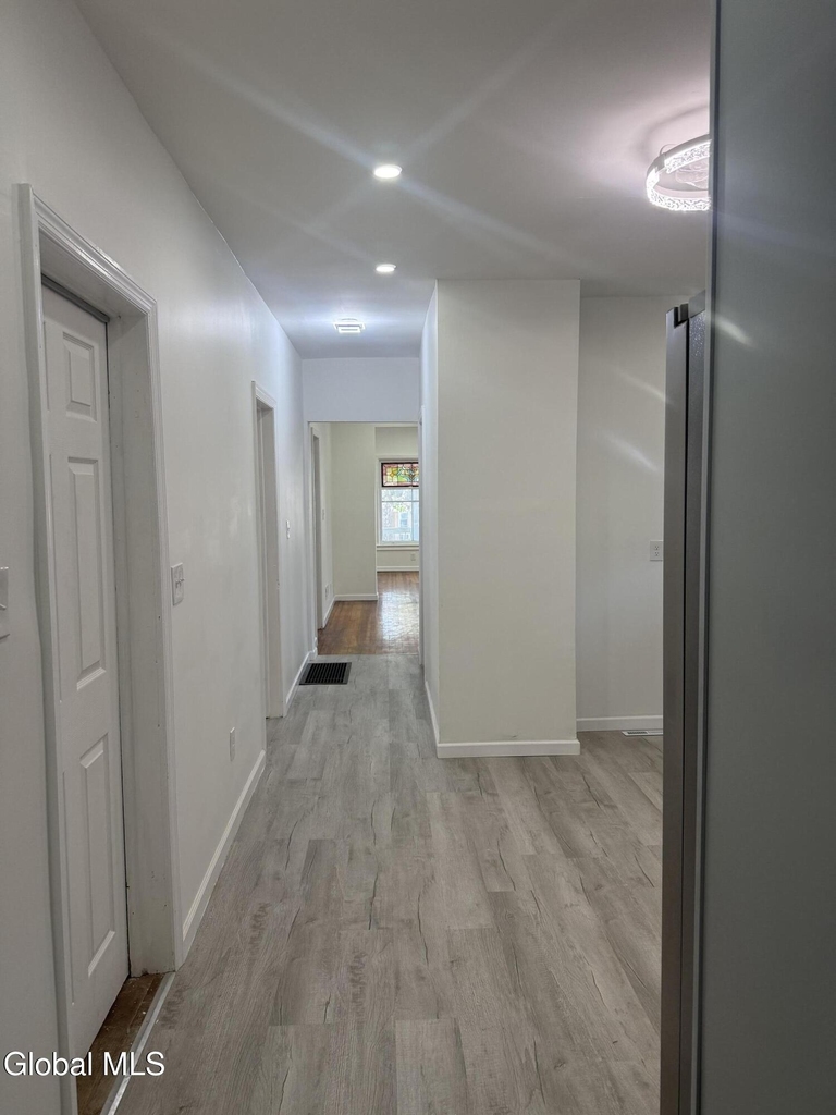 434 Division Street - Photo 4