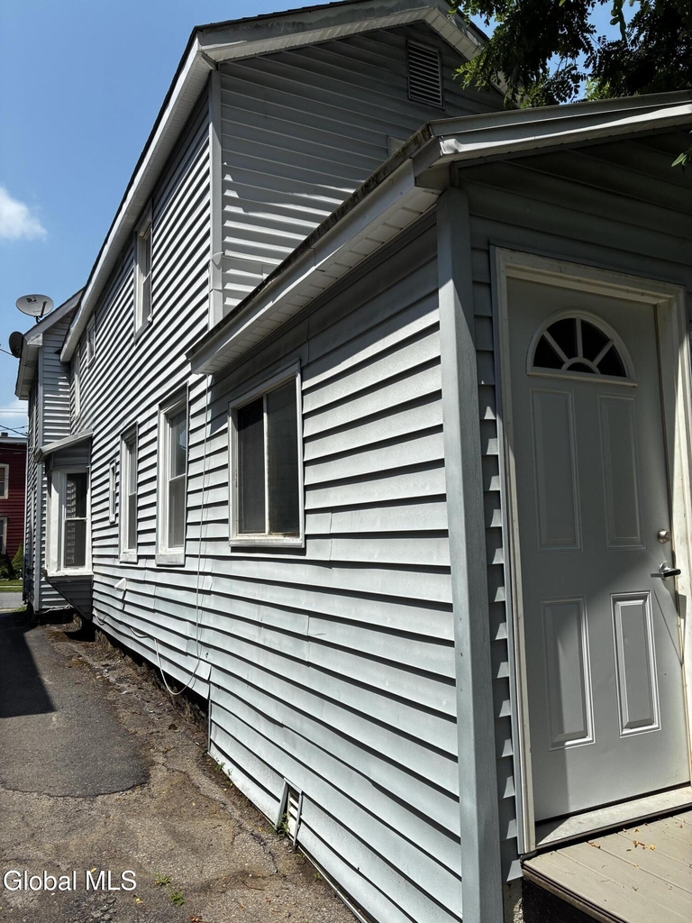 44 S Perry Street - Photo 2