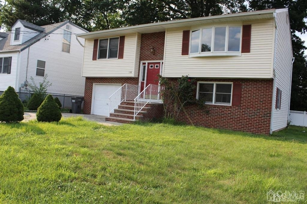 218 Nicholson Avenue - Photo 1