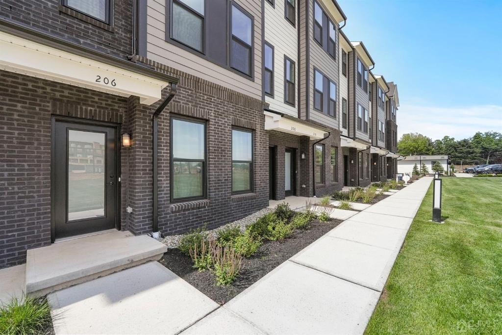 206 Lyla Lane - Photo 0