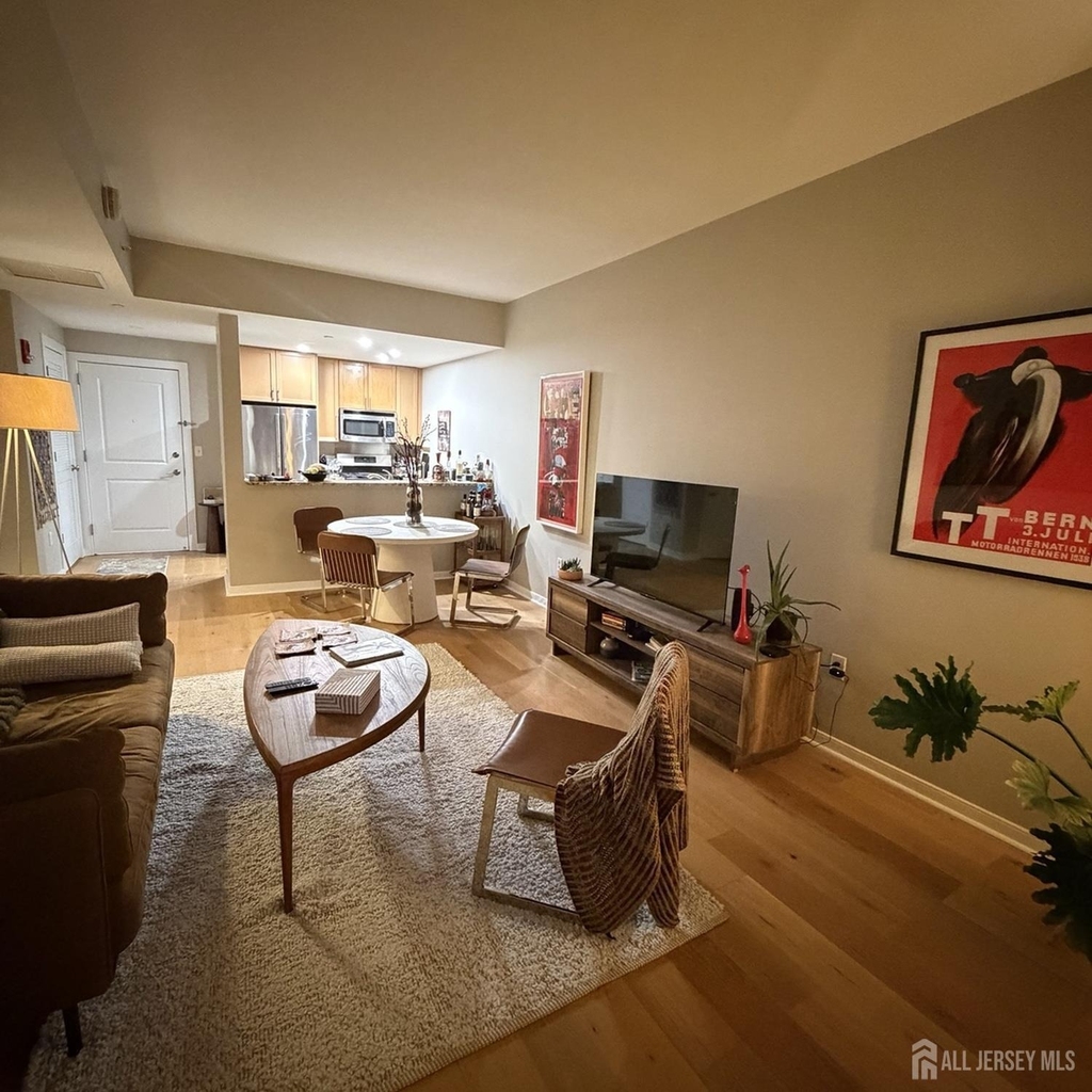 20 Livingston Avenue - Photo 1