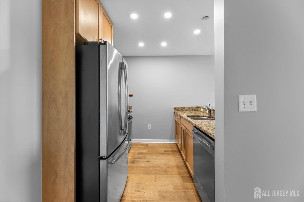 20 Livingston Avenue - Photo 11
