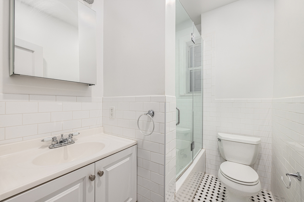 25 W 64th Street - Photo 3