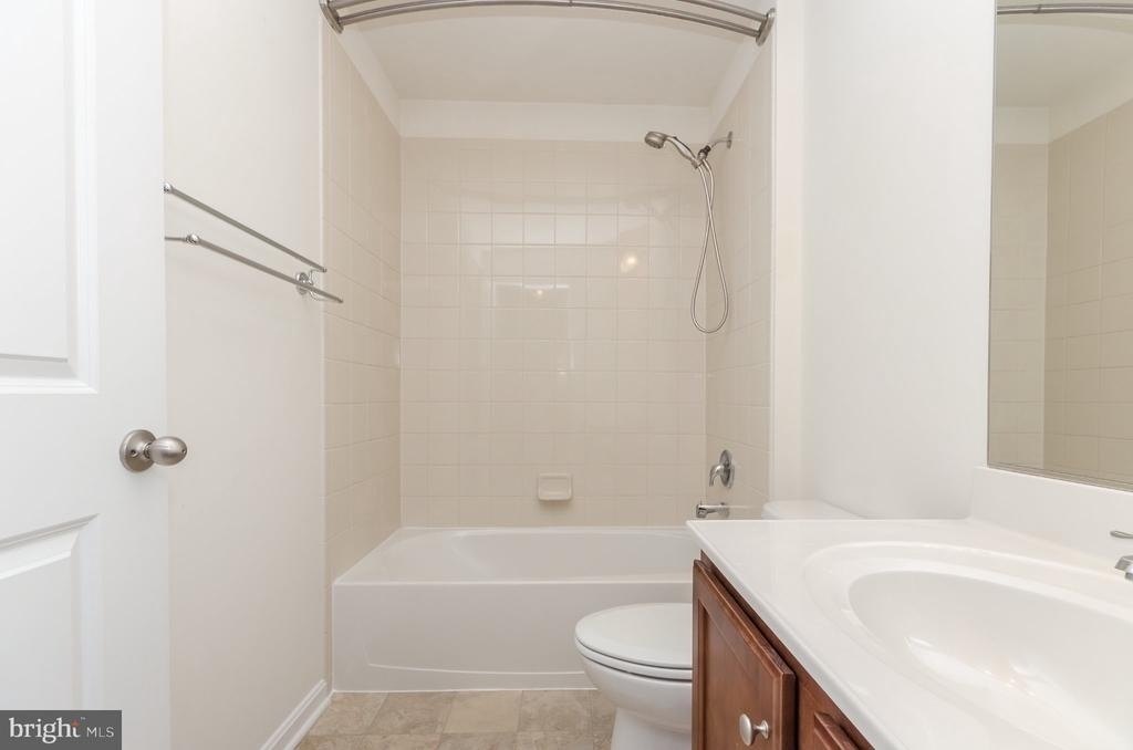 172 Drexel Court - Photo 37