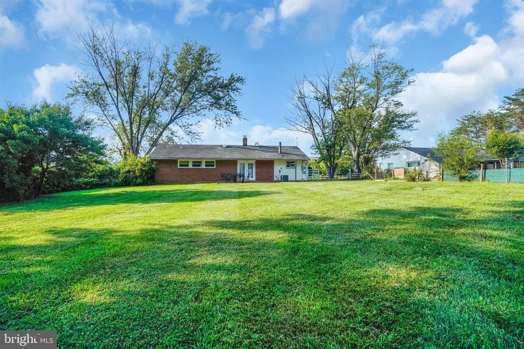 13209 Thornton Drive - Photo 4