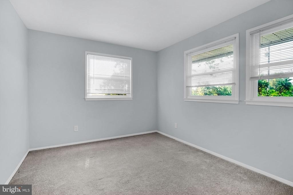 13209 Thornton Drive - Photo 11