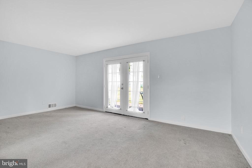 13209 Thornton Drive - Photo 9