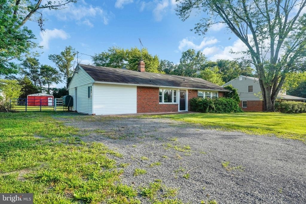13209 Thornton Drive - Photo 2