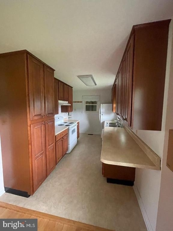 14606 Bristow Road - Photo 2