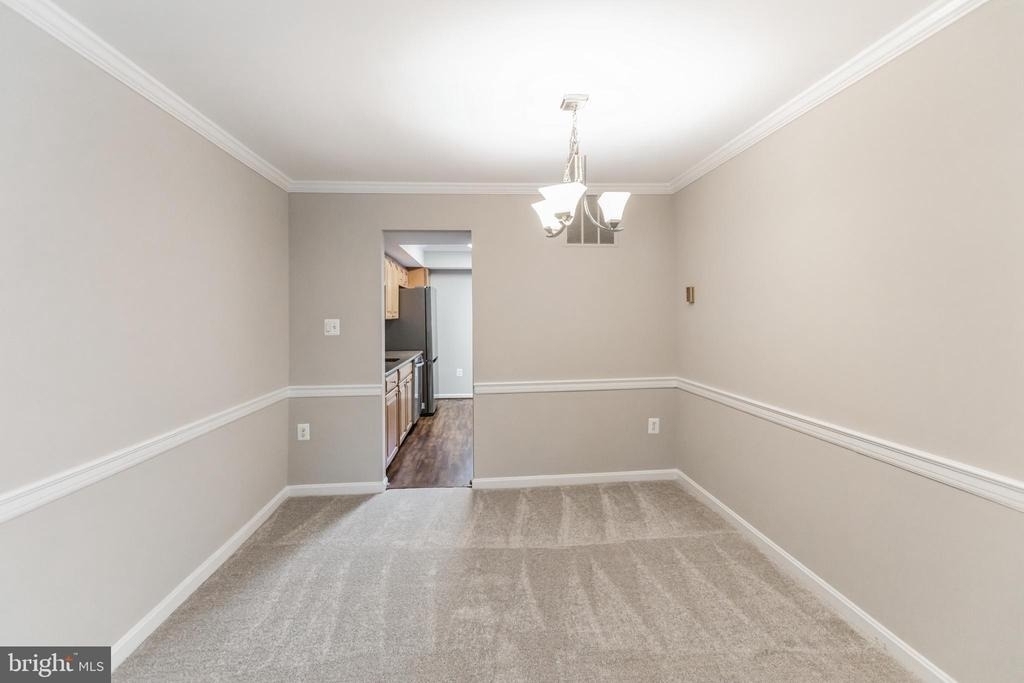 5335 Lake Cove Court - Photo 6