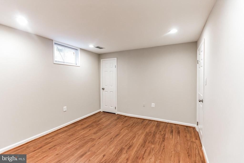 5335 Lake Cove Court - Photo 24