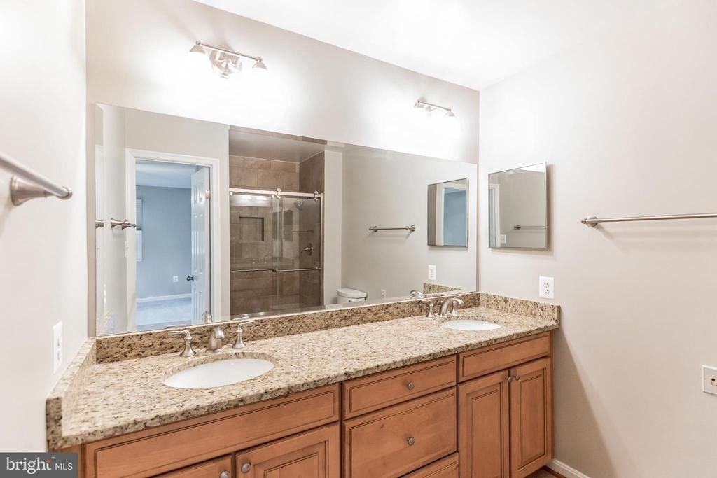 5335 Lake Cove Court - Photo 17