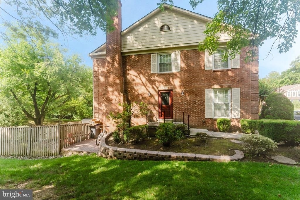 8001 Bethelen Woods Lane - Photo 22