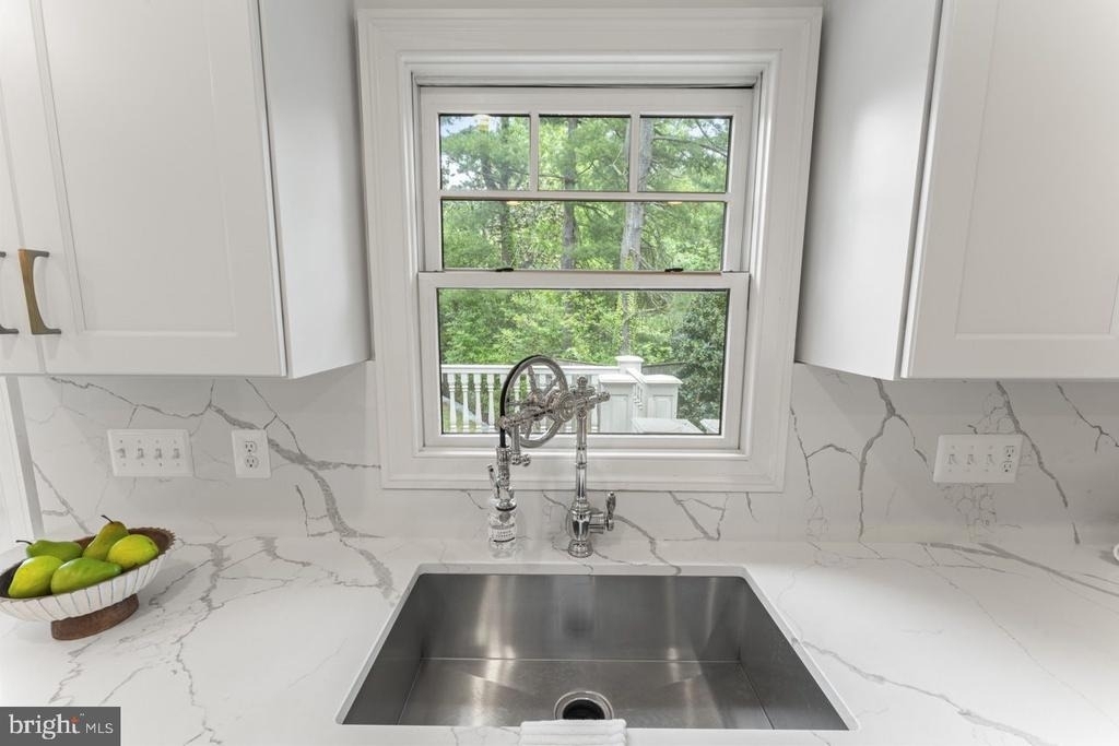 5844 Bermuda Court - Photo 12