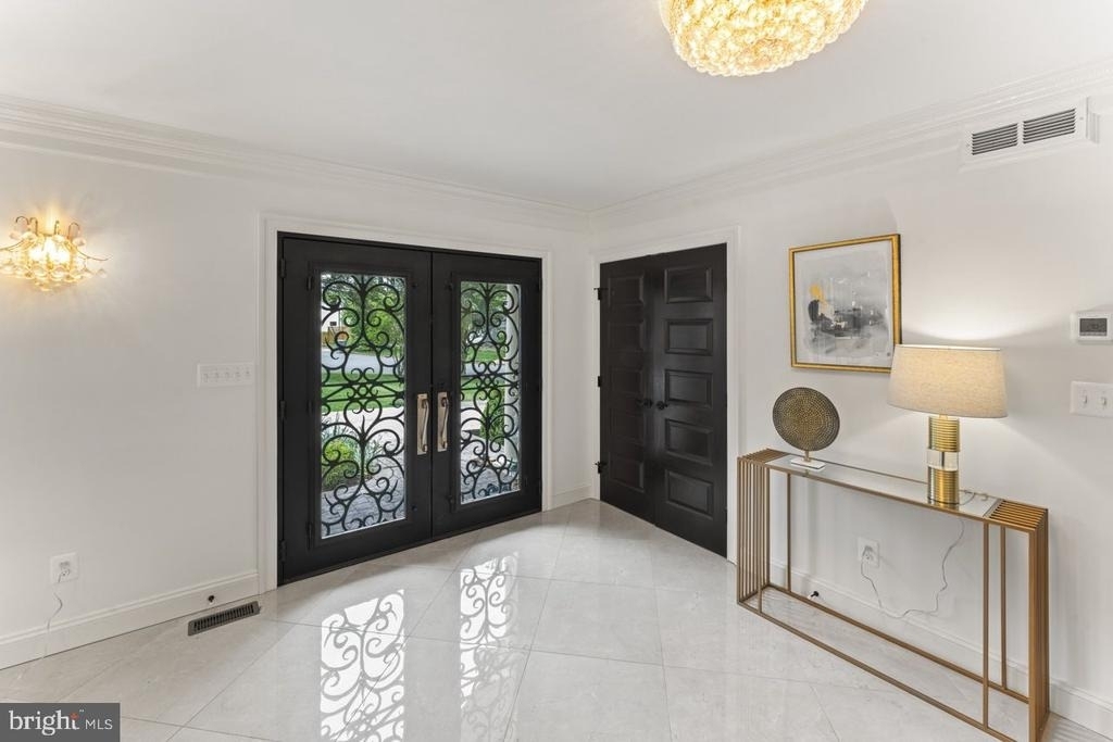 5844 Bermuda Court - Photo 2