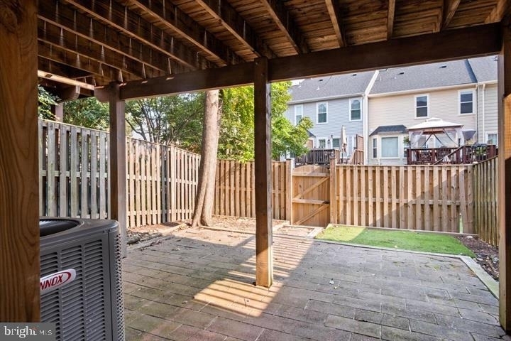 7439 Heatherfield Lane - Photo 29