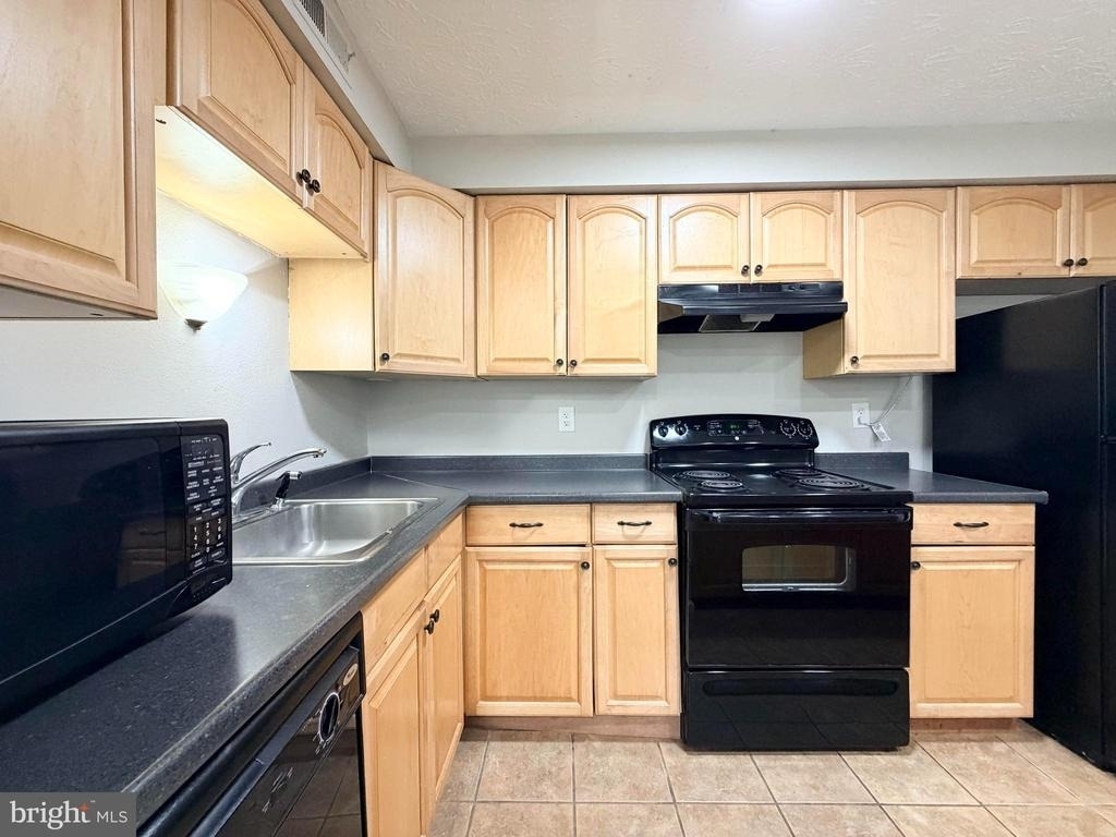 8382 Brockham Drive - Photo 8